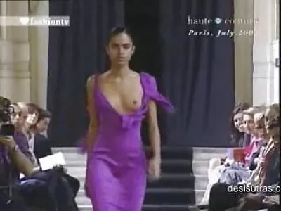 دانش آموز آبنوس فيلم سكس مادر پسر شلخته توسط استاد سفید پوستش حفاری می شود