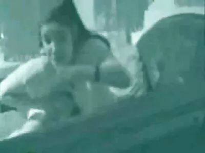 دوست دختر نوجوان دزد با هم لعنتی فىلم سکسى می شوند