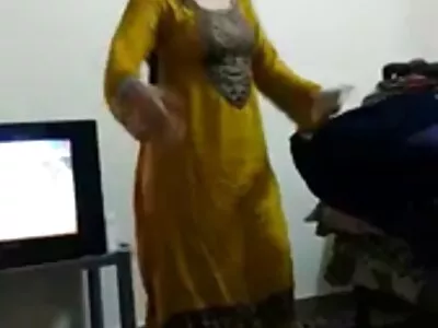 یک وایف 20 ساله و یک معلم مهربان و دوست داشتنی لیودمیلا فیلم سکس سکسی واسیلیونا
